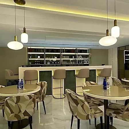 Atar Airport - Restaurant & Wellness Hotel
